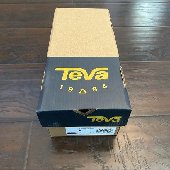 New in the box Teva BWGR original universal strap aztec pattern sandals various - Picture 4 of 9